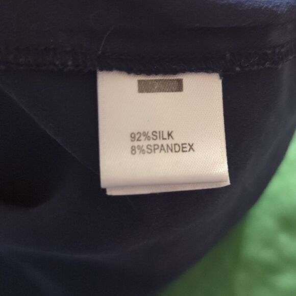 St. John Silk Blend Navy & Cream boatneck short sleeve blouse - Picture 4 of 4